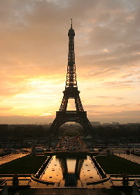 400px-Tour_eiffel_at_sunrise_from_the_trocadero